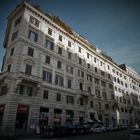 רומא 325 Rooms Ai Fori מראה חיצוני תמונה