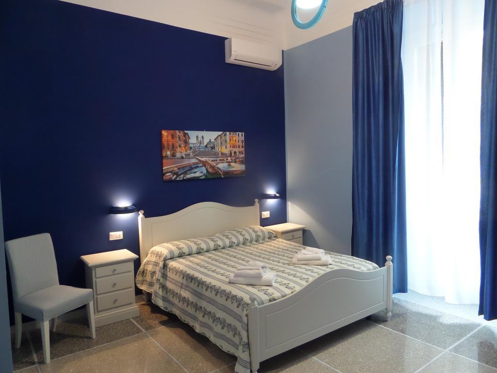 רומא 325 Rooms Ai Fori מראה חיצוני תמונה